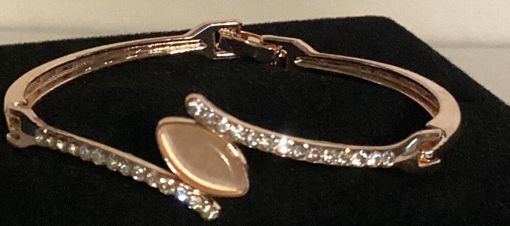 2745 NWOT Rose Gold Bracelet Bangle With Pink Beads and Cubic Zirconia Crystals